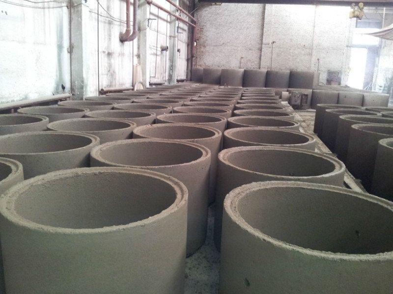 Бетонные кольца на заводе ЖБИ